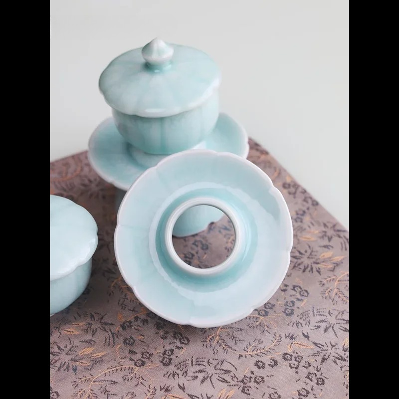 Celadon-Becher mit Weihwasser, – Celadon Ceramic Cup Bewertung und Preis